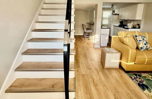 Joslyn Castle Apartment | Trendy Retreat, UNMC Proximity, Blackstone Eats