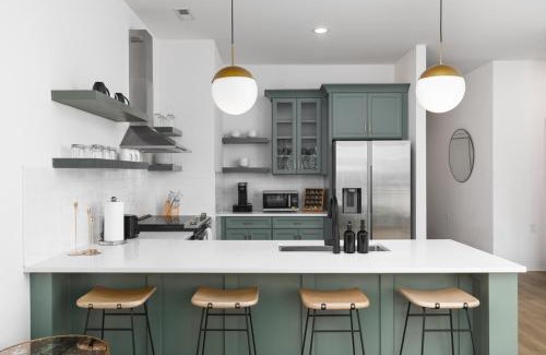 Cleveland Park Apartment | Trendy Spacious Condo, Walk to Coffee and Restaurants