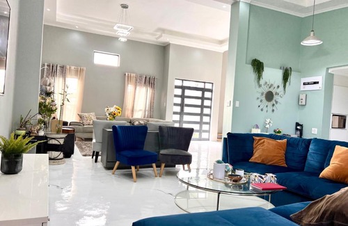 Cape Town House | Trendy spacious house with continuous wifi even during load shedding within Century City area