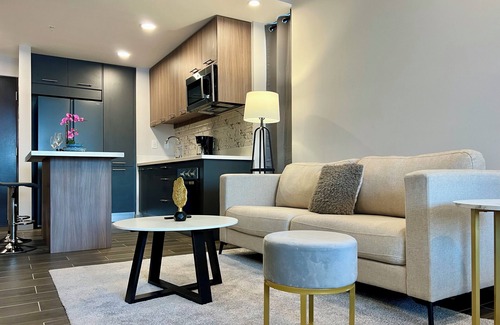 Heredia Apartment | Trendy Studio Close to the Airport