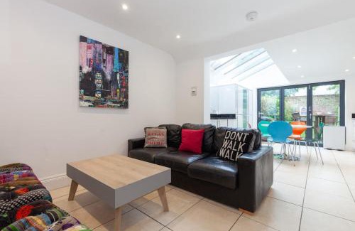 Oxford House | Trendy Terraced House in Central Oxford