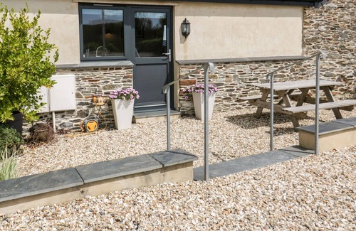 Caerhays House | TREVENNA STABLES, pet friendly, with a garden in Veryan