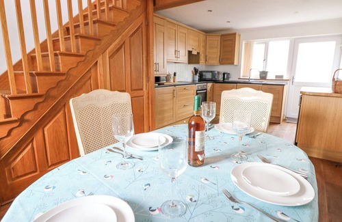Goodwick Cottage | TREVONE, pet friendly, country holiday cottage in Goodwick