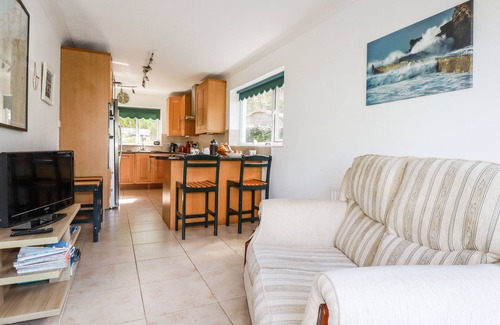 Camborne House | TREVOW, pet friendly, character holiday cottage in Camborne