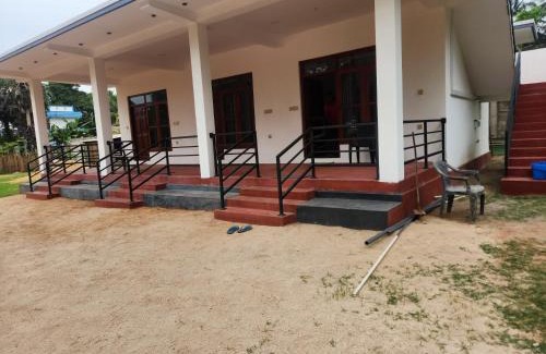 Uppuveli House | Trinco Salli Beach Resort