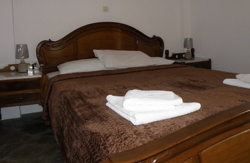Agios Vasileios Apartment | Triopetra Martha & Giannis Stone House