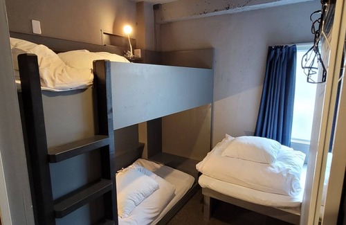 Minamiotsuka Apartment | Triple room bunk bed single bed/Toshima-ku Tokyo