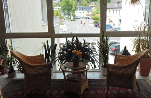 Gerolstein House | Triple room shower/toilet - Am Brunnenplatz, Hotel Garni