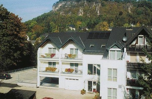 Gerolstein House | Triple room shower/toilet - Am Brunnenplatz, Hotel Garni