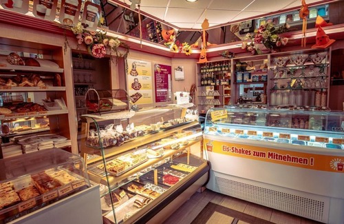 Plauen House | Triple room, shower/WC, single bed/double bunk bed - Hotel Heinz