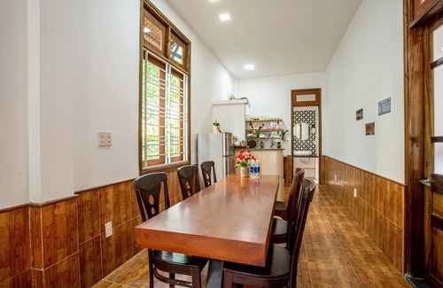 Thuy Xuan Villa | Triple Room with Hill View(03 people)