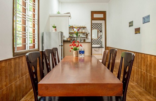 Thuy Xuan Villa | Triple Room with Hill View(03 people)