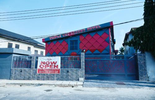 Surulere Hotel | Triple Tee Luxury Hotel & Service Apartments Surulere