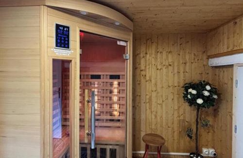 Chalmazel-Jeansagniere Apartment | Triplex cosy avec sauna et wifi à Chalmazel - FR-1-496-338