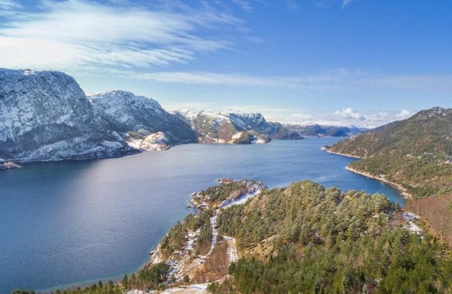 Snillfjord House | Trollhaugen