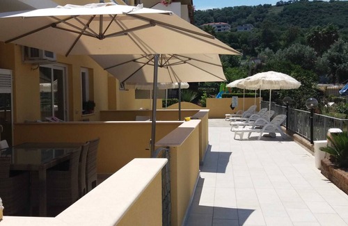 Santa Domenica Apartment | Tropea confortable three-room apartment with POOL 3 minutes from the SEA