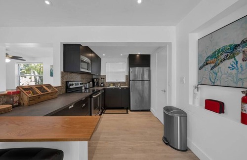 North Miami House | Tropical Escape in Biscayne Shore #2 | Charming Retreat