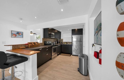 North Miami House | Tropical Escape in Biscayne Shore #2 | Charming Retreat