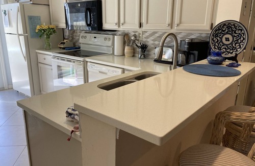 Bella Vista Condo | Tropical Getaway in Jupiter, Fl - Bella Vista on the Park.