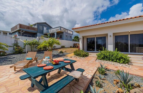 Santa Cruz Apartment | Tropical Getaway Near Arikok National Park ~ Pool!