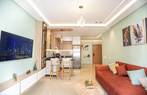 Cite Al Mohammadi Apartment | Tropical haven with pool view+ netflix+ wifi 100 Mbits