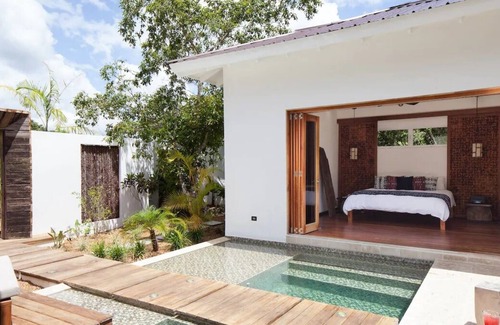 San Ignacio House | Tropical Hideaway! Pool, Spa, Free Parking, Near Belize Botanical Gardens