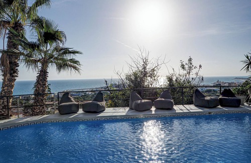 Sitges Apartment | Tropical Loft by Hello Homes Sitges