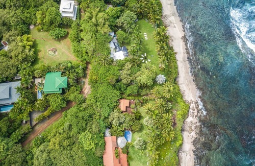 Junquillal House | Tropical oasis a stone's throw to the beach. Perfect for families. Pet friendlyn