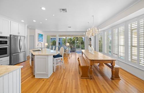 Captiva House | Tropical Paradise on Captiva – Stunning 7-Bedroom Home Just Steps from the Beach