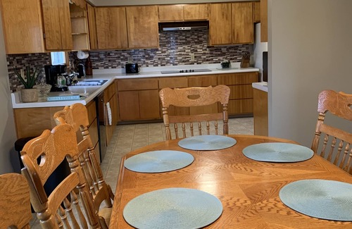 Trout Lake House | Trout Lake - Frenchman Lake 5 BR 3 BA Home, Wi-Fi, spacious & 1/2 mile to trails