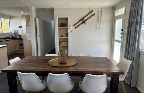 Turangi House | Trout Retreat - Mountain, lake and river