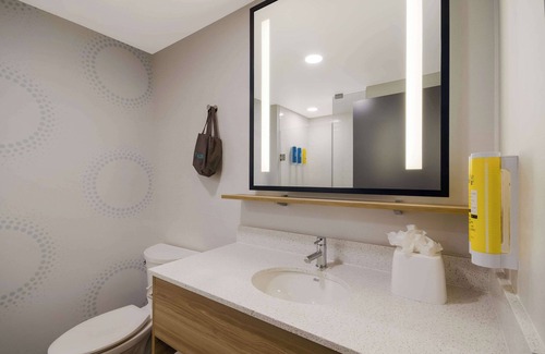 Indian Bayou Hotel | Tru By Hilton Destin