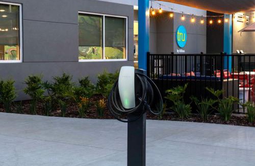 Northside Hotel | Tru by Hilton Jacksonville West I 295