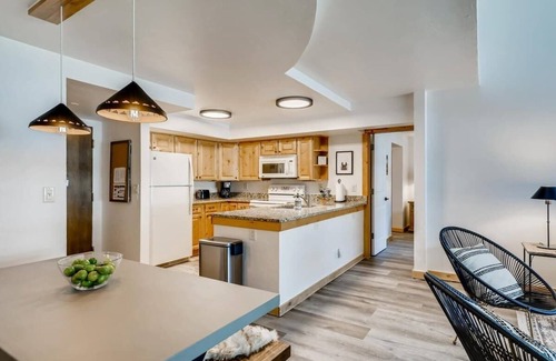 Copper Mountain Village Condo | True Ski In/Out Luxury Condo w/fireplace, views