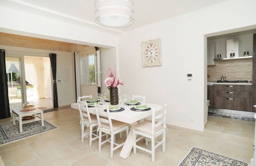 San Michele Salentino Cottage | trullo lantane by Pugliadamre