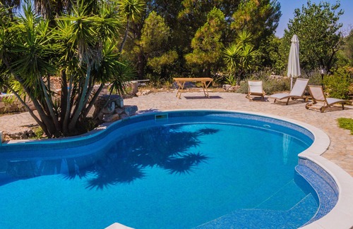 Cisternino Villa | Trullo Tartaruga with private pool and wifi