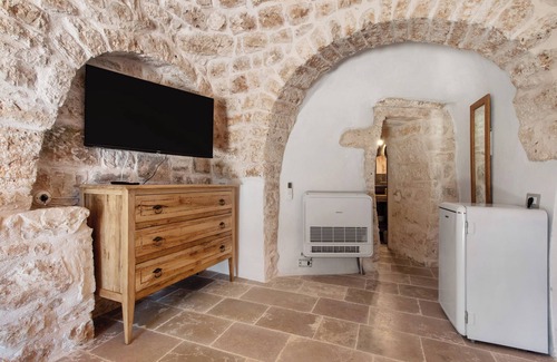 Putignano House | Trullo ' with Private Terrace, Wi-Fi and Air Conditioning