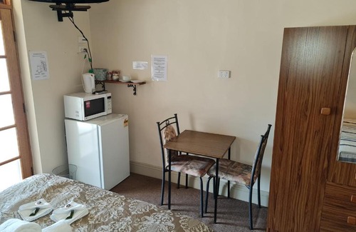 Jellicoe Hotel | Truro weighbridge motel & cafe