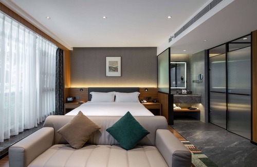 Shizhong District Hotel | Tryp BY Wyndham Zizhou