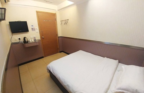 Kwun Chung Apartment | Tsim Sha Tsui,Jordan metro,HarbourCity,Temple,Centre