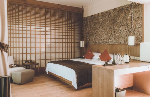 Yulong Hotel | tsingpu retreat