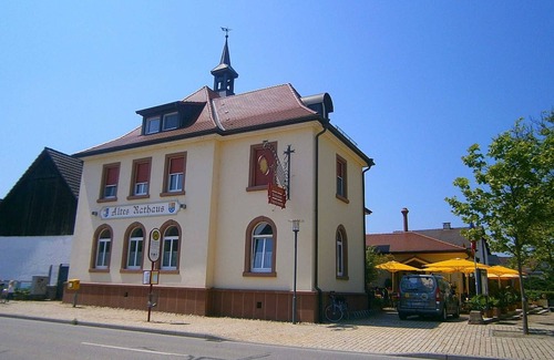 Rheinhausen Apartment | TT Double room at Europa-Park Rust - Thai Tawan Apartments at Europa-Park