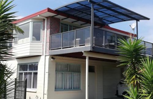 Bowentown House | Tuis Nest - Bowentown Holiday Home