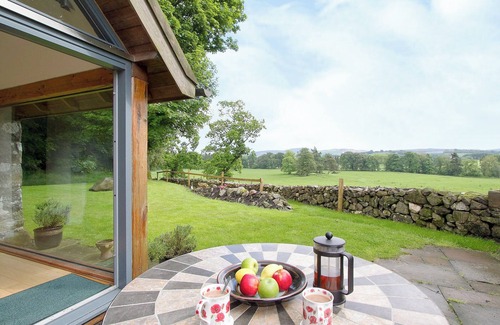 Kinross Cottage | Tullibole Castle Longhouse