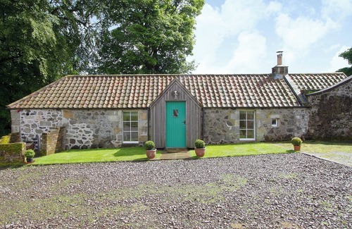 Kinross Cottage | Tullibole Castle Longhouse