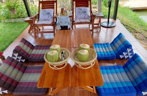 Doem Bang Villa | Tung Na Pa Suan Farmstay