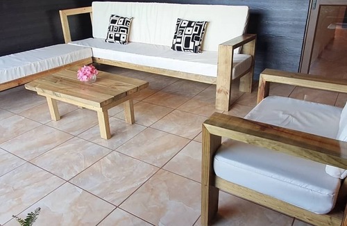 Hanga Roa Apartment | Tupuna Lodge está en un barrio residencial tranquilo , tenemos aparcamiento grat