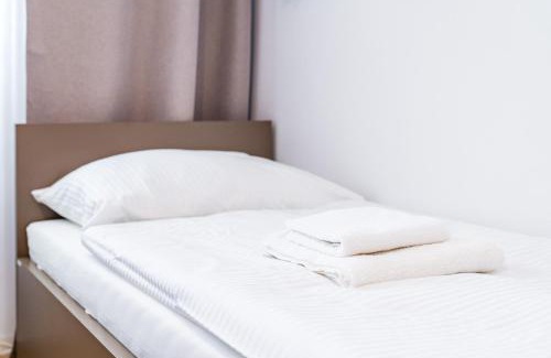 Juh House | Turistická ubytovňa pri Spojenom školskom internáte Werferova 10