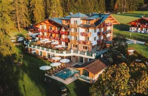Ramsau am Dachstein House | Turm-suite mit Bad & WC, Frühstück - Hotel Lindenhof