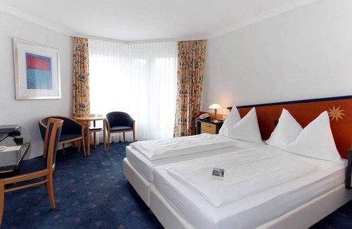 Davos-Dorf Hotel | Turmhotel Victoria - INCL. LIFT PASS Double room/addl. bed, shower/wc (max. 2 adults 1 child), BB